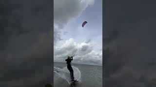 прыжок на кайте duotone NEOSLSshorts kitesurfing kiteflying [upl. by Icaj365]