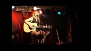 Bette Davis Eyes live excellent acoustic cover by Melanie Dekker [upl. by Ahse]