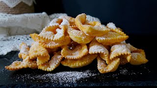 CHIACCHIERE DI CARNEVALE FRIABILI E BOLLOSE I Le Ricette di TerroreSplendore [upl. by Larentia]