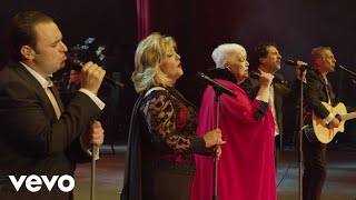 Mocedades  Le Llamaban Loca Sinfónico En Vivo [upl. by Ekeiram]