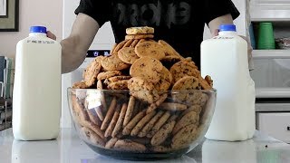 203 Chips Ahoy Challenge 12800 Calories [upl. by Hy]