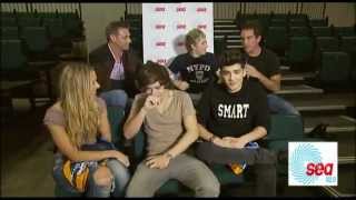 Harry Niall and Zayn Interview Niall running in heels [upl. by Onitnelav]