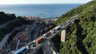 Cantieri Autostrade Genova paralizzata il serpentone in A26 visto dallalto [upl. by Eadrahc]