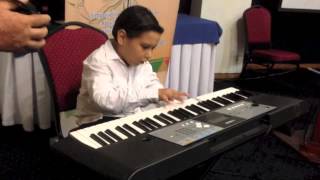 Niño con Paralisi Cerebral Tocando Piano  Luis David Caro Wagner [upl. by Deehsar976]