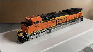 Unboxing Athearn Genesis 20 sd70ace BNSF [upl. by Ednutey]