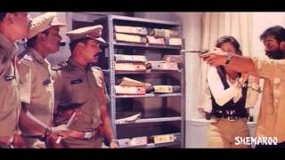 Anaganaga Oka Roju Movie Scenes  Urmila escaping from the police station  J D Chakravarthy Brahmi [upl. by Ardnala]