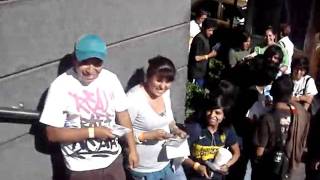 Los Autenticos Decadentes firma en Mixup Mexico [upl. by Tiffie]