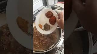 Karely and gosht recipe👍foodreelsrecipecookingmeatsabzirecipes [upl. by Janka]