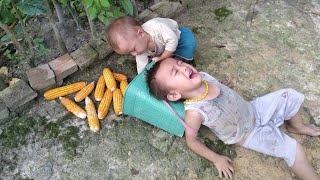 Today my mother and I went to see the fields and had to break corn to dry for the chickens [upl. by Haskins]