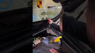 Window tint windowtint scheibentönung asmr diy selbstgemacht shortvideo [upl. by Zimmer116]