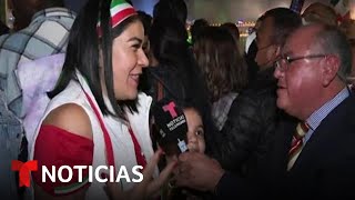 Mexicanos emocionados de asistir al Grito en el Zócalo  Noticias Telemundo [upl. by Paske866]