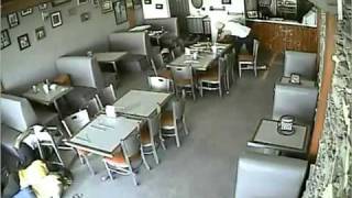 ASALTO A PIZZERIA EN NUEVO LAREDO TAMAULIPASmp4 [upl. by Owens]