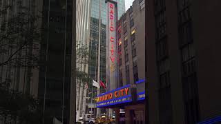 Un peu de magie newyorkaise avec le Radio City Music Hall [upl. by Dam]