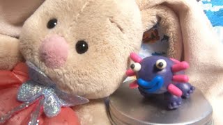 How to make Exsotic pets Axolotl from plasticineDIY tutorialhey clay [upl. by Enirtak]