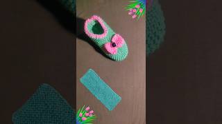 VERY EASY AND VERY BEAUTIFULL KNITTED SOCKS FOR LADIES crochetsocks wintershoes socksdesign diy [upl. by Obadiah]