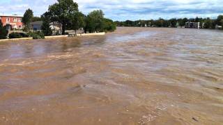 La Rivière du sud à Montmagny le lendemain de Irène 4 [upl. by Wickner316]