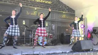 Highland Laddie at La Parisienne with Sarah Hendry school dancers [upl. by Musser]