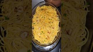 Macarrão soltinho no alho e óleo delicia receitas comida [upl. by Kirschner]