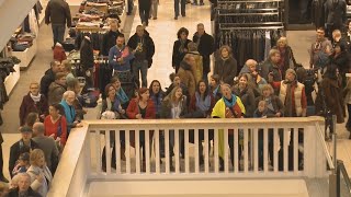 Flash Mob  Sings quotAngels We Have Heard on Highquot in a shopping mall HD 🎵💃🏽 [upl. by Delsman326]