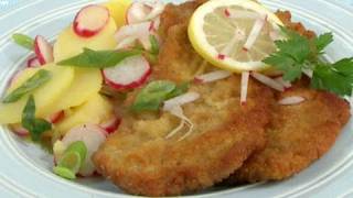 Rezept Wiener Schnitzel mit selbstgemachtem Kartoffelsalat [upl. by Saraann]