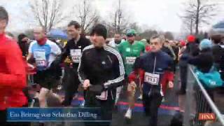 Silvesterlauf 1000 Sportler gingen in Kaufungen an den Start [upl. by Chickie]