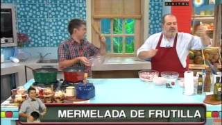 Mermelada de frutillas [upl. by Ahsirpac]