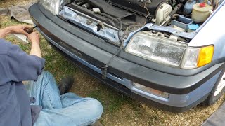 88 89 90 91 Honda Civic EF amp CRX Bumper Signal Marker Light removal in the field with basic tools [upl. by Ynohtona]