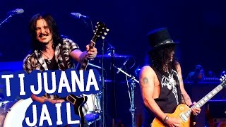 Slash  Solo de guitarra em Tijuana Jail [upl. by Ahsienaj115]