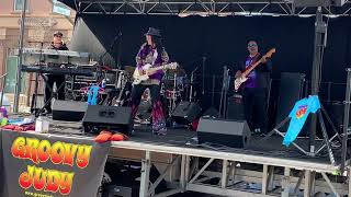 Evil Ways by Santana covered by The Groovy Judy Band  Livermore Valley Half Marathon [upl. by Nymzaj220]