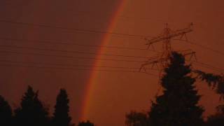 Het ontstaan van een regenboog tijdens onweer gedurende het noodweer van 20 Augustus [upl. by Anak]