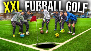 XXL FUßBALL GOLF CHALLENGE mit den VERRÜCKTESTEN BÄLLEN [upl. by Balmuth875]