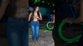 La de pelo largo Bailando zapateado shorts short [upl. by Filmer]