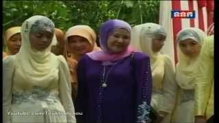 Muslim Cambodian wedding the culture of Cham Khmer Muslim wedding [upl. by Jammin]