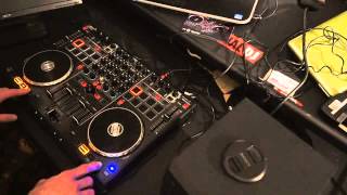 BEAT MATCHING TUTORIAL ON THE RELOOP TERMINALMIX8 BY ELLASKINS THE DJ TUTOR [upl. by Yorick]