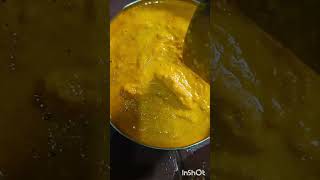 Sidol diye kacha holud er chatni kibhabe banalam dekho youtubeshorts cookrecipe [upl. by Redlac]