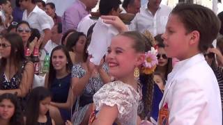 Isabella Yzaga y Fabrizzio Di Tolla Campeones Mundiales Infante en Presentación de la Reina [upl. by Weikert]