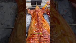 Roasted whole lamb crispy on the outside and tender on the inside carne asado comidadelicioso [upl. by Shipley]