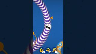 Purple worm VS Christmas ball worm 🪱 wormies games gaming worms wormszone [upl. by Letti109]