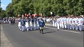 Schützenfest in Neuss Weckhoven Parade der Vorreiter Sappeure und Grenadier am 09 06 2024 [upl. by Doownyl]