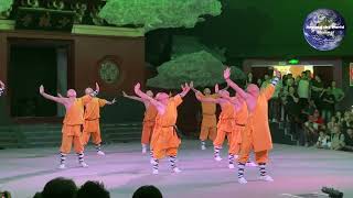 โชว์กังฟูวัดเส้าหลิน Shaolin Kungfu shows [upl. by Ytrebil]