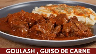 Goulash guiso de carne de res suave fácil y muy sabroso  Katastrofa La Cocina [upl. by Arutak]