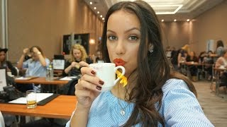 VLOG  Blogerska Konferenca in Odpiranje Darilc [upl. by Eiser484]