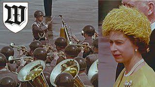 Militärische Ehren der Bundeswehr für Queen Elisabeth II 1965 Wachbataillon  Musikkorps [upl. by Carma70]