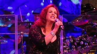 Sheena Easton  For Your Eyes Only  81223  Mohegan Sun  Wolf Den  Uncasville CT [upl. by Nrobyalc188]