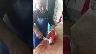 Professional gutting and filleting of salmon [upl. by Edyak652]