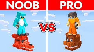 One FREDDY Block vs One FOXY Block Secure Base Build Challenge FNAF Minecraft [upl. by Moriyama]