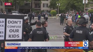 Police order protestors outside Glendale School District meeting to disperse [upl. by Kinata]