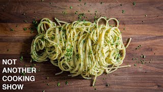 how to make SPAGHETTI AGLIO E OLIO like an ITALIAN [upl. by Holle]