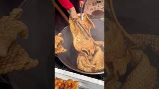 streetfood mexicocitystreetfood pigskin chicharron porkrinds tianguis cdmx food [upl. by Noxas]