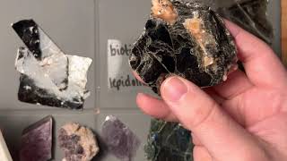 Minerals  Phyllosilicates  Biotite Muscovite Lepidolite Chlorite [upl. by Endor261]